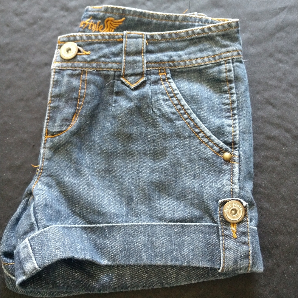 Freestyle Revolution Short